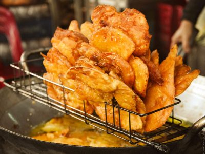 Beignets de banane prêts à être dégustés